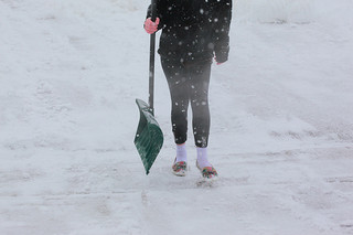 Nie mehr Schneeschippen? Wie wärs mit einem Roboter dafür!