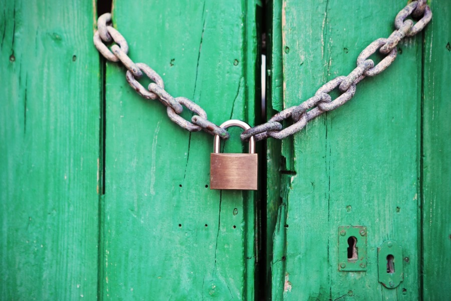 data security_door-green-closed-lock data security_door-green-closed-lock