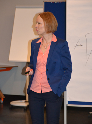 Dr. Claudia Hilker