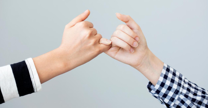 Plattform Kundenversprechen Handzeichen