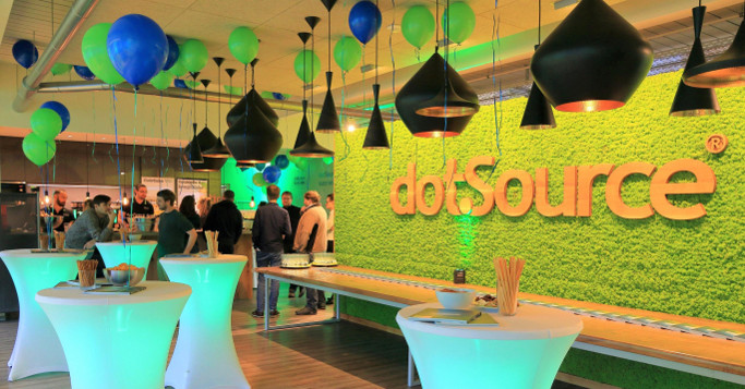 Teamspirit zum Abfeiern Happy Birthday dotSource