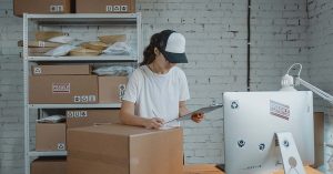 Letzte Meile: Wie ihr mit Micro-Fulfillment Kundenbestellungen schneller bearbeitet [5 Lesetipps]